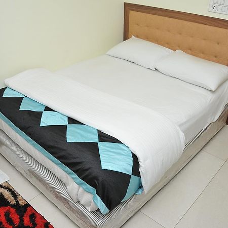 Hotel Pasupala Grand Anantapur Luaran gambar