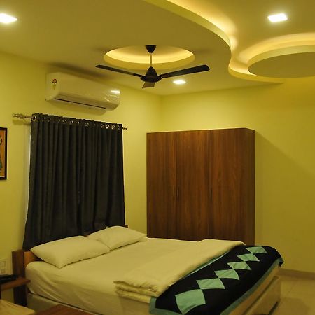 Hotel Pasupala Grand Anantapur Luaran gambar