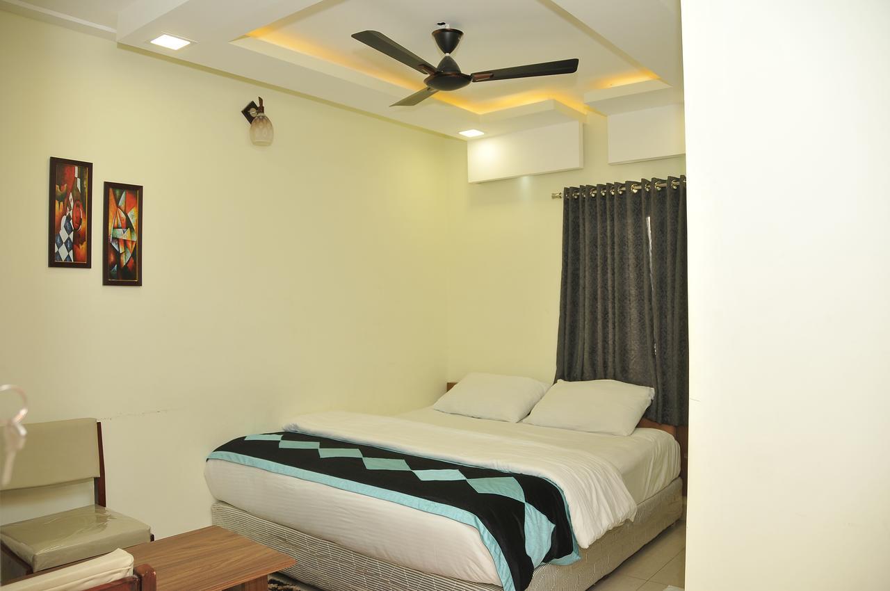 Hotel Pasupala Grand Anantapur Luaran gambar