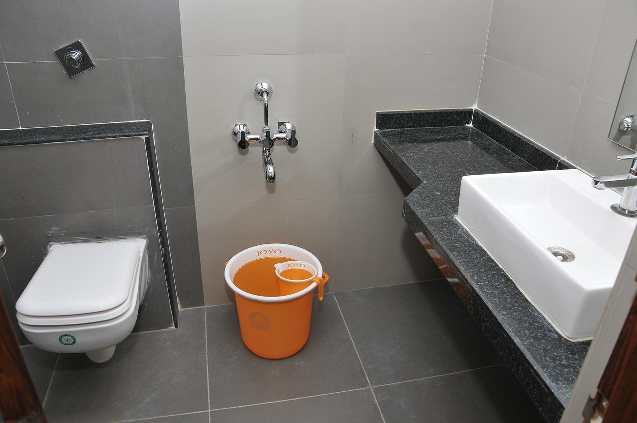 Hotel Pasupala Grand Anantapur Luaran gambar