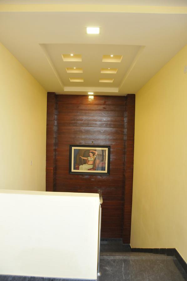 Hotel Pasupala Grand Anantapur Luaran gambar